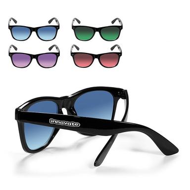 SUNGLASSES WITH GRADIENT LENSES